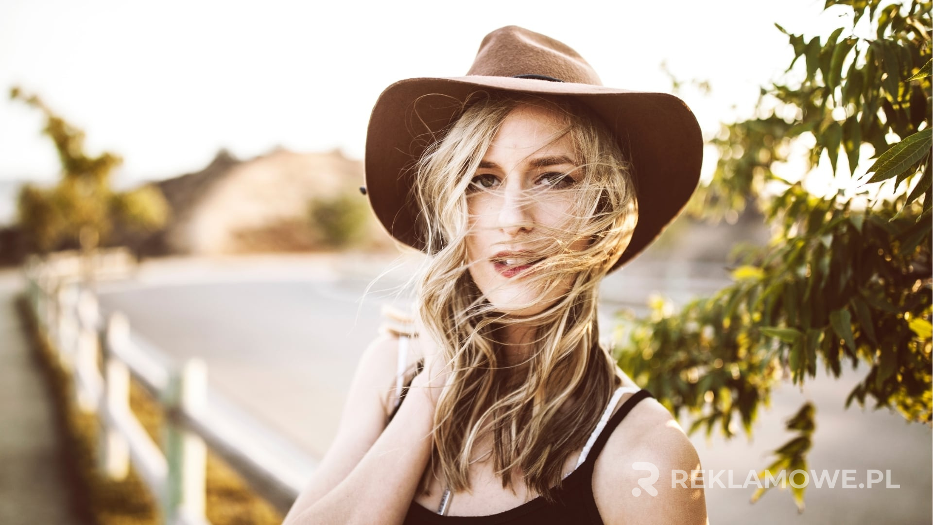 Kapelusze reklamowe jako narzędzie marketingowe dla startupów