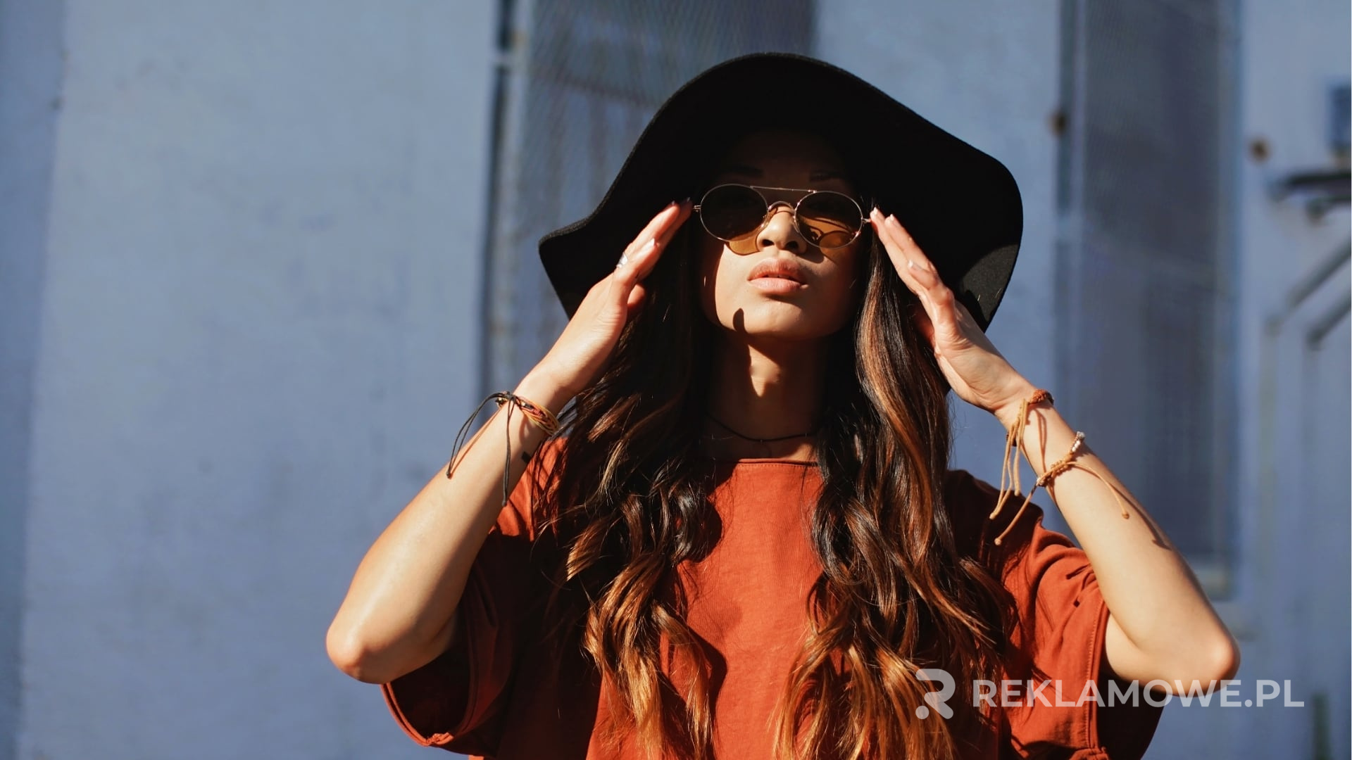 Kapelusz reklamowy z nadrukiem